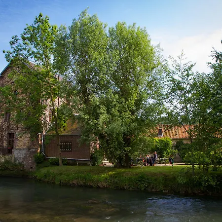 Bed & Breakfast Le Moulin De *